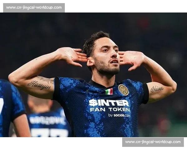 国米更衣室暗流涌动：小图拉姆、阿瑙托维奇力挺恰尔汗奥卢