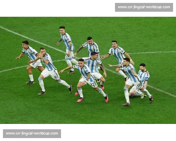 攻防一体！恩佐关键传球定胜局 拼抢积极但效率待打磨