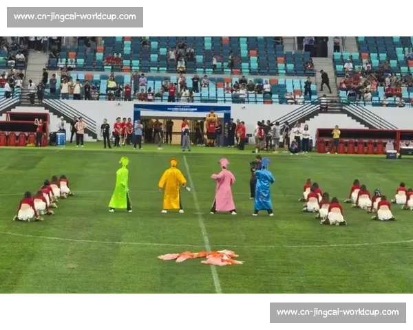 苏超开幕式玩出江南新高度！四大才子穿越球场，无人机灯光秀点燃 4 万球迷激情